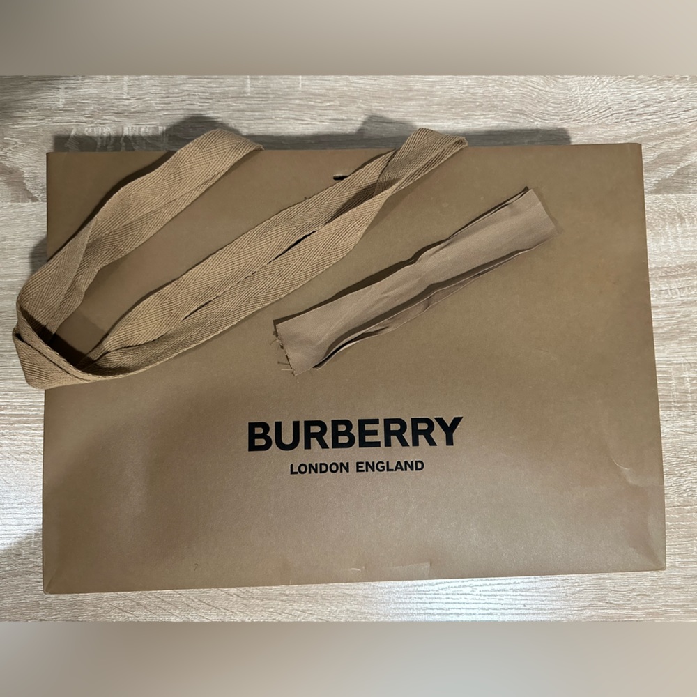Official Burberry gift bag